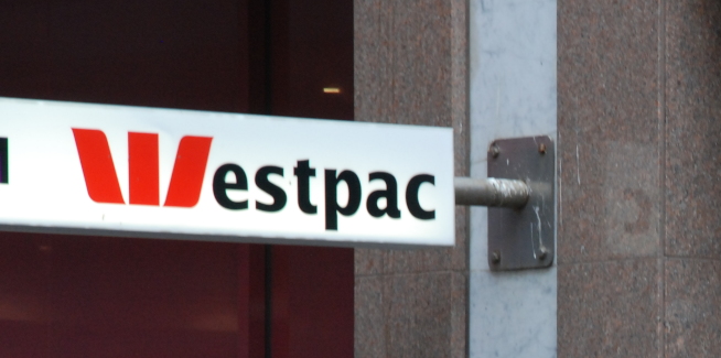 Westpac group drops floor rate